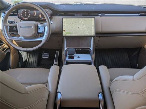 New 2026 Land Rover Range Rover Long Wheelbase SE AWD/4WD image 16