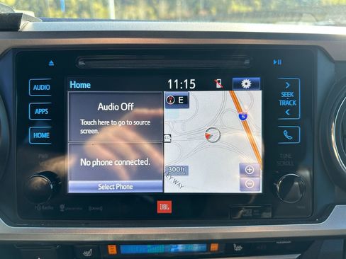 Used 2017 Toyota Tacoma Limited w/ Tow Package image 16