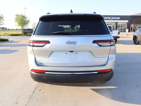 New 2026 Jeep Grand Cherokee L Laredo AWD/4WD image 23
