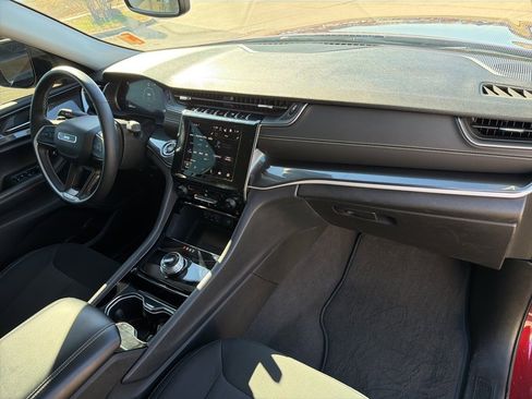 Used 2021 Jeep Grand Cherokee L Laredo w/ Luxury Tech Group I image 20