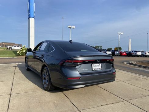 Used 2024 Honda Accord EX image 9