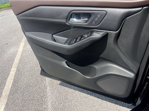 Certified 2023 Nissan Rogue SL w/ SL Premium Package FWD image 19