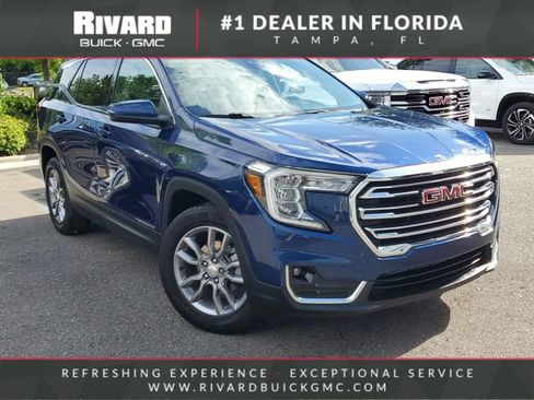 Used 2022 GMC Terrain SLT FWD image 1