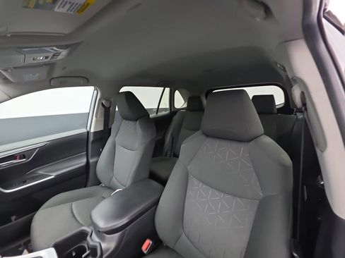 Used 2024 Toyota RAV4 XLE image 40