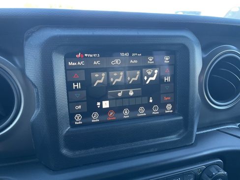 Used 2022 Jeep Wrangler Unlimited Sport image 10