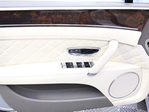 Used 2017 Bentley Flying Spur S V8 AWD/4WD image 26