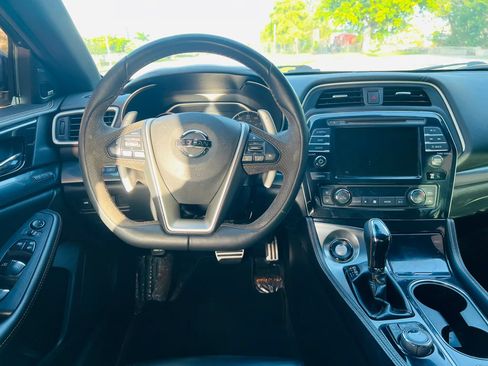 Used 2019 Nissan Maxima SR w/ Premium Package FWD image 13