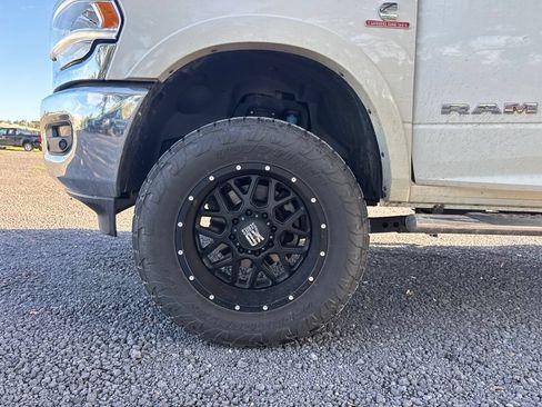 Used 2022 RAM 2500 Laramie AWD/4WD image 9