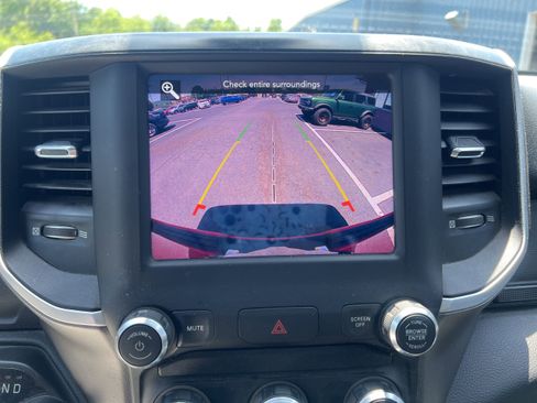 Used 2020 RAM 1500 Big Horn AWD/4WD image 15