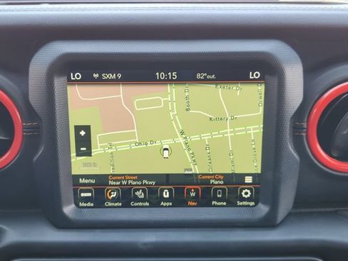 Used 2023 Jeep Gladiator Overland AWD/4WD image 17