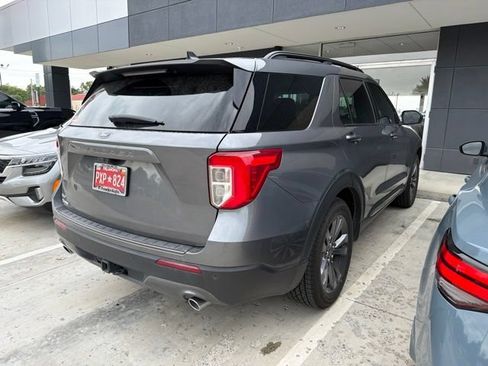 Used 2024 Ford Explorer XLT w/ Equipment Group 202A RWD image 4