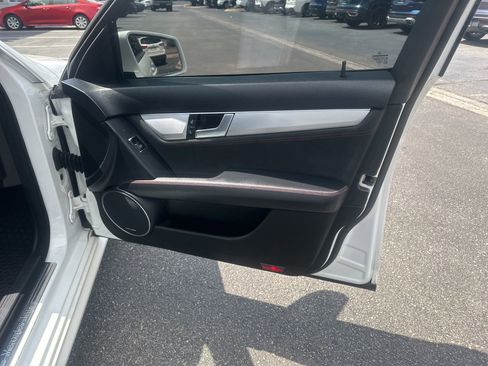 Used 2013 Mercedes-Benz C 300 4MATIC Sedan image 14