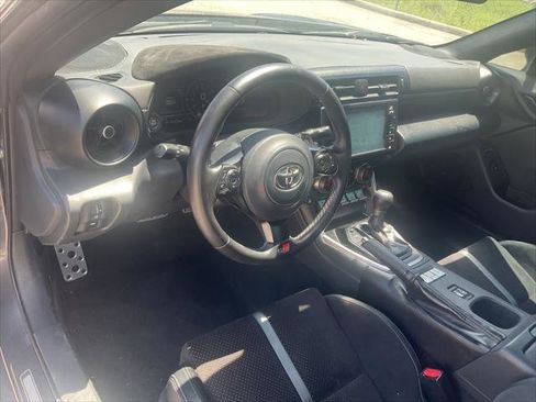 Used 2022 Toyota GR86 Premium RWD image 16