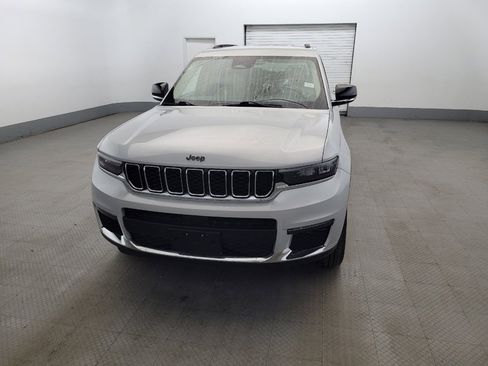 Used 2021 Jeep Grand Cherokee L Limited AWD/4WD image 15