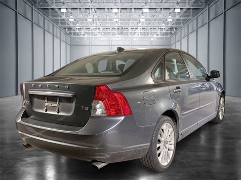 Used 2011 Volvo S40 T5 image 4