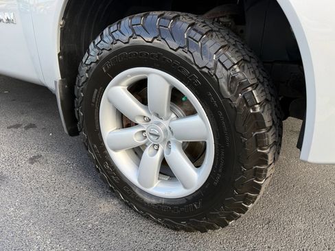 Used 2011 Nissan Titan S w/ S Popular Equipment Pkg AWD/4WD image 14
