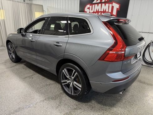 Used 2018 Volvo XC60 T5 Momentum w/ Vision Package image 6