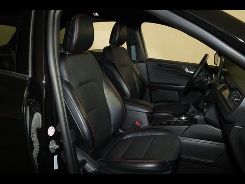 Used 2025 Ford Escape ST-Line FWD image 29