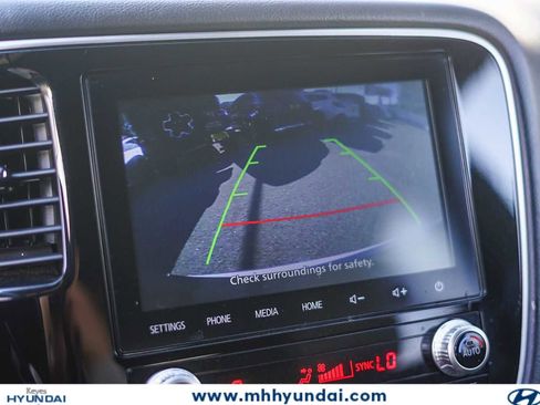 Used 2022 Mitsubishi Outlander LE AWD/4WD image 24