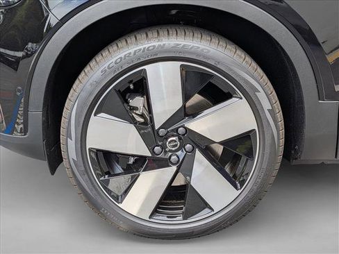 New 2026 Volvo EX40 Plus w/ Climate Package AWD/4WD image 10