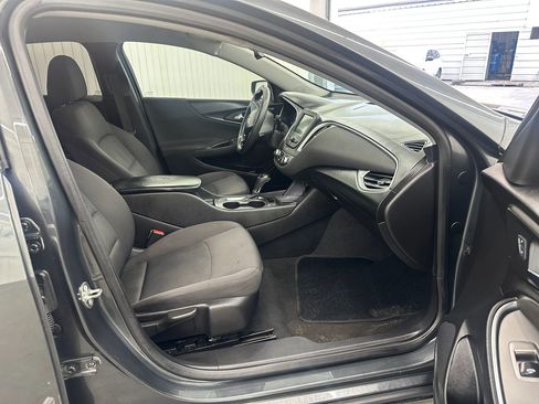 Used 2017 Chevrolet Malibu LS image 14
