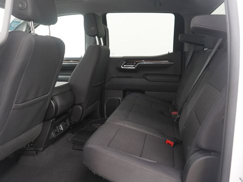 Used 2023 GMC Sierra 1500 SLE w/ Enhanced Capability Package image 15