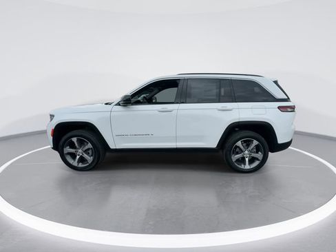 New 2026 Jeep Grand Cherokee Limited w/ Luxury Tech Group II AWD/4WD image 5