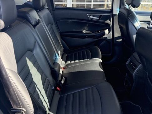 Used 2015 Ford Edge SEL w/ Equipment Group 201A image 18