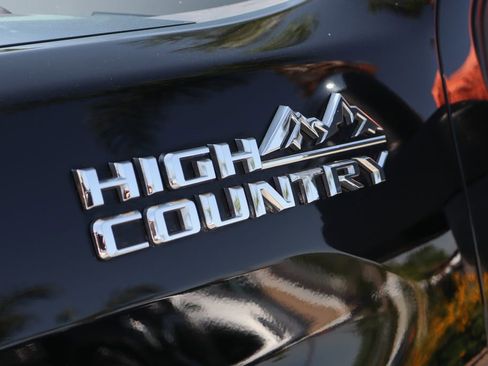 Used 2022 Chevrolet Silverado 3500 High Country image 58