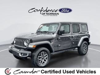 Used 2025 Jeep Wrangler Sahara video 1