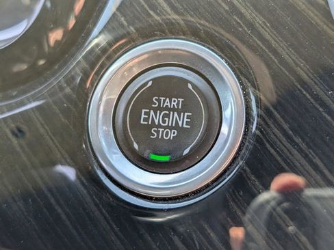 Used 2020 Cadillac XT6 Premium Luxury FWD image 28