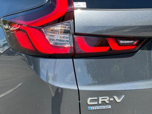 Used 2025 Honda CR-V Sport image 29