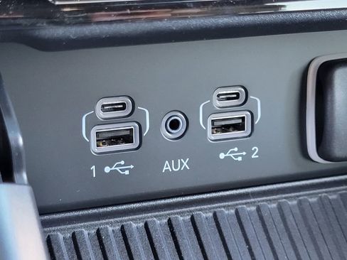 New 2026 Jeep Grand Cherokee Altitude AWD/4WD image 12