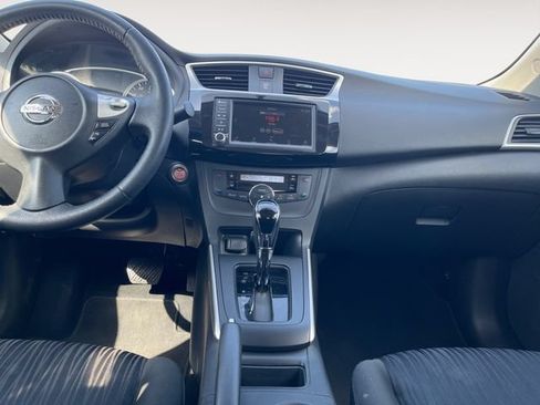 Used 2019 Nissan Sentra SV FWD image 11