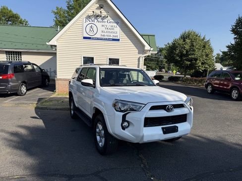 Used 2018 Toyota 4Runner SR5 image 1