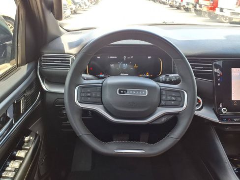 Used 2024 Jeep Wagoneer Series II AWD/4WD image 15
