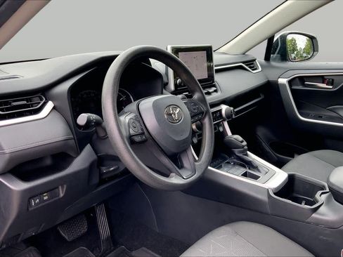 Used 2024 Toyota RAV4 XLE AWD/4WD image 17