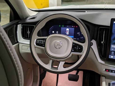 New 2026 Volvo XC60 B5 Ultra w/ Protection Package Premier image 15