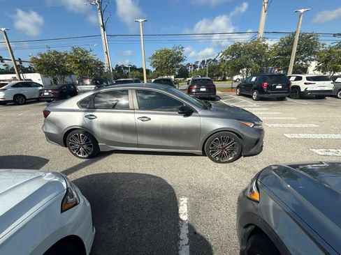 Used 2022 Kia Forte GT FWD image 11