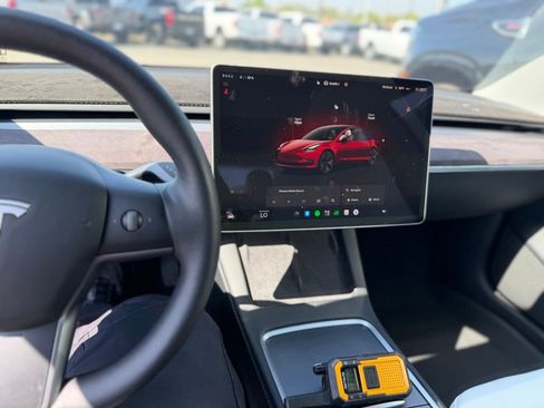 Used 2023 Tesla Model 3 Standard Range RWD image 8