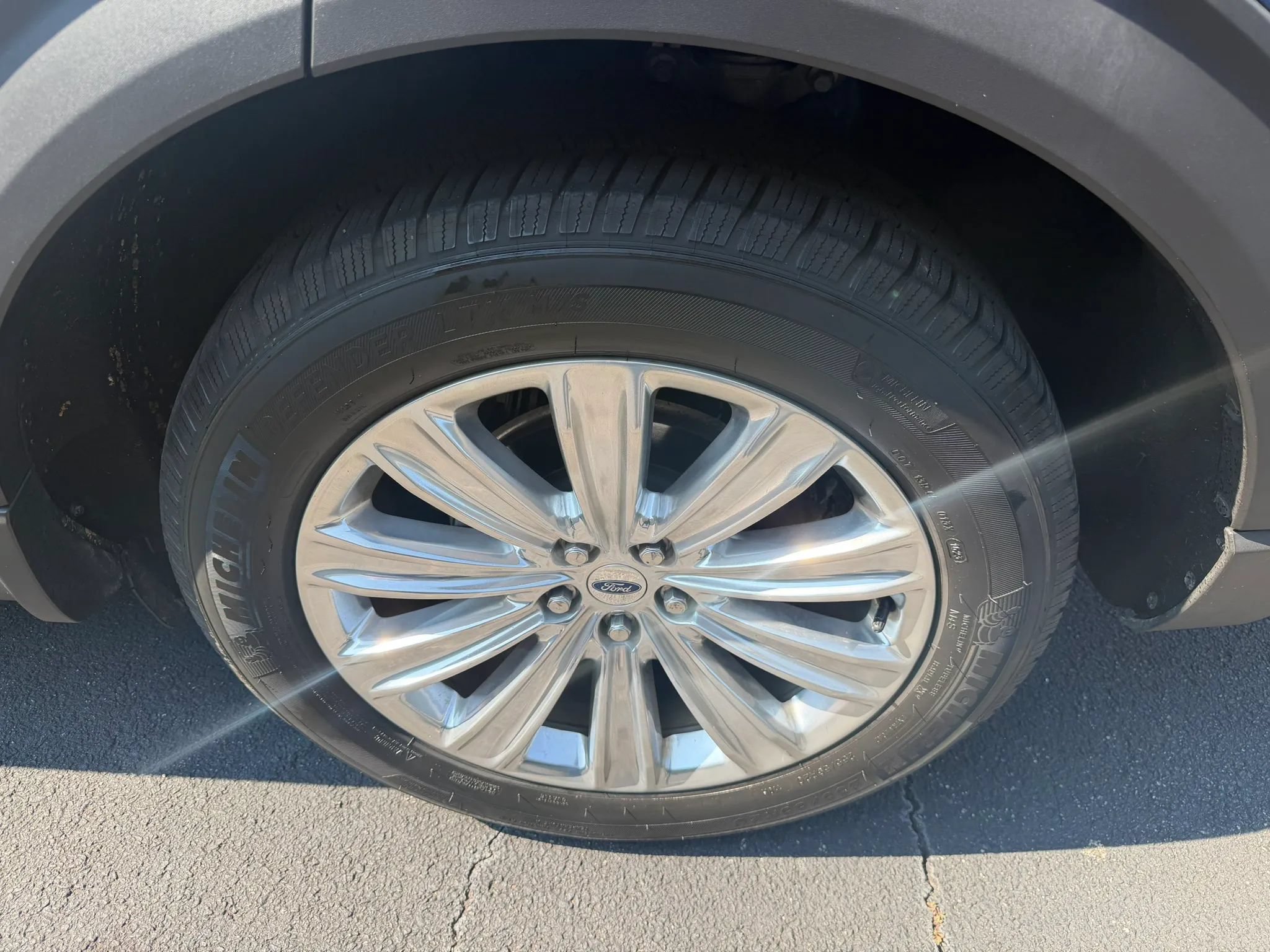 Used 2020 Ford Explorer Limited AWD/4WD image 34
