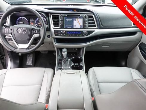 Used 2015 Toyota Highlander XLE image 4