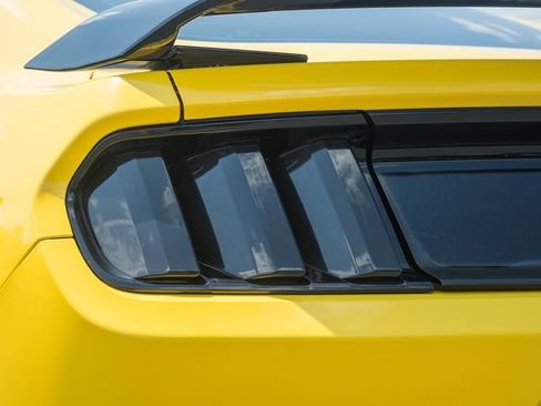Used 2016 Ford Mustang Coupe RWD image 7
