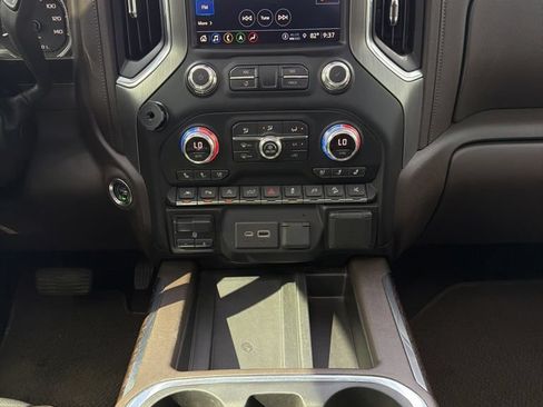 Used 2021 GMC Sierra 1500 Denali w/ Denali Ultimate Package AWD/4WD image 24
