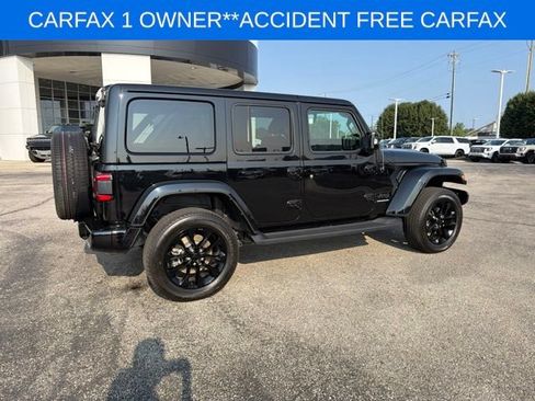 Used 2023 Jeep Wrangler Unlimited Sahara AWD/4WD image 12