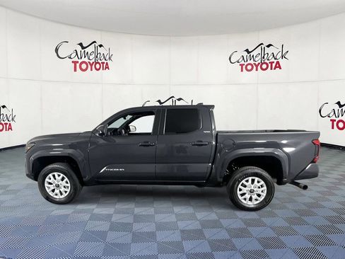 Used 2025 Toyota Tacoma SR5 image 4