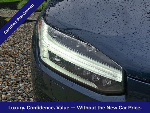 Certified 2024 Volvo XC90 B5 Plus w/ Protection Package Premier AWD/4WD image 10