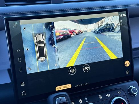 New 2026 Land Rover Defender 130 X-Dynamic SE image 21