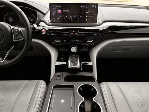 Certified 2025 Acura MDX w/ Technology Package image 17