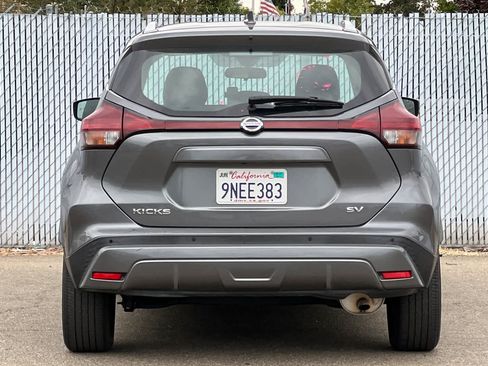 Used 2021 Nissan Kicks SV FWD image 4